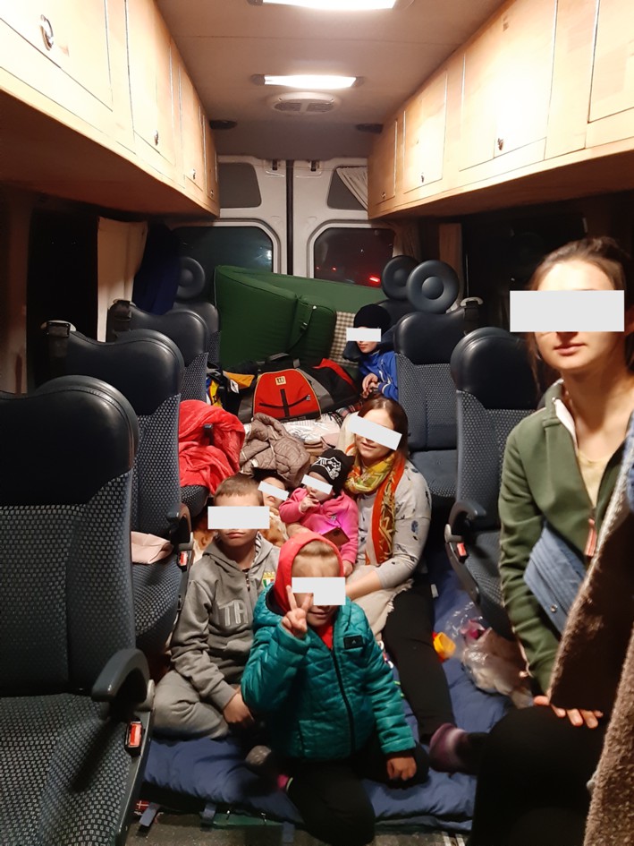 12 Fluechtlinge retour1 ret zw01